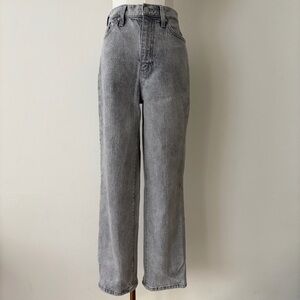 Universal Thread Vintage Straight High-Rise Grey Jeans Size 4/27R